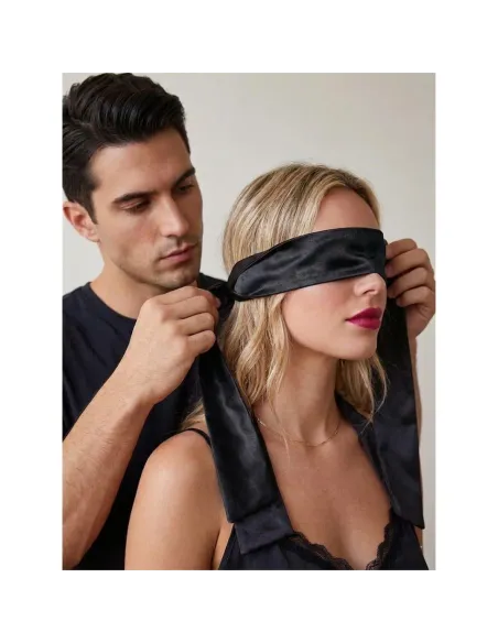 El lazo prohibido - saten elastizado rojo y negro | Infarta fetish | Esposas