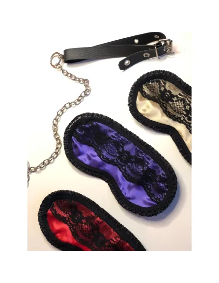Antifaz de raso y puntillas en rojo pasión | Infarta fetish | Máscaras y antifaces