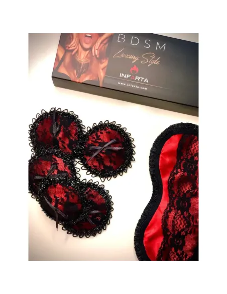 Antifaz y pezoneras de raso y puntilla color rojo pasión -infarta sens- | Infarta fetish | Accesorios y outfits
